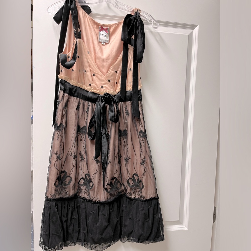 DRESS UP THIS SEASON - Yoana Baraschi pale pink and black mini dress